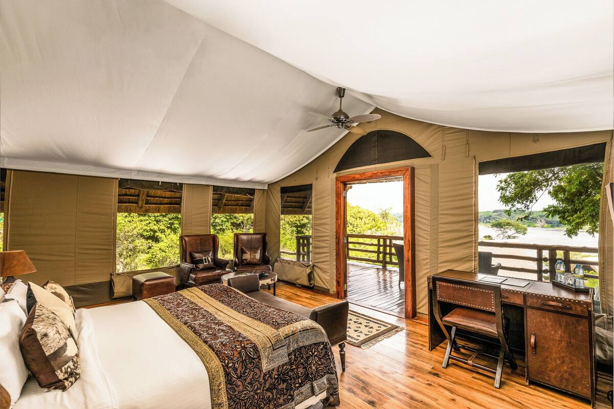 In-room safe, desk, blackout curtains, bed sheets