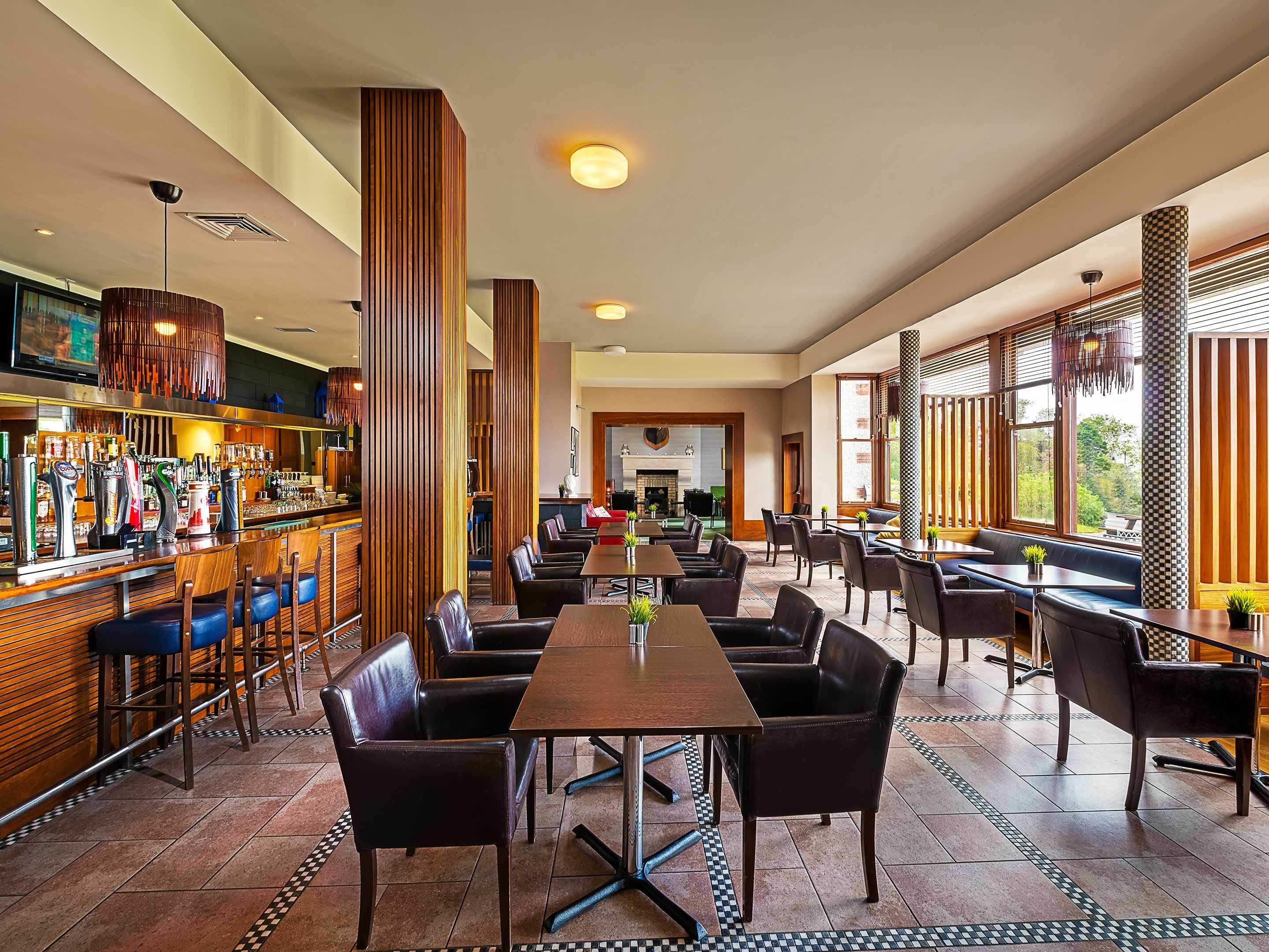 gastropub, beach views, open daily