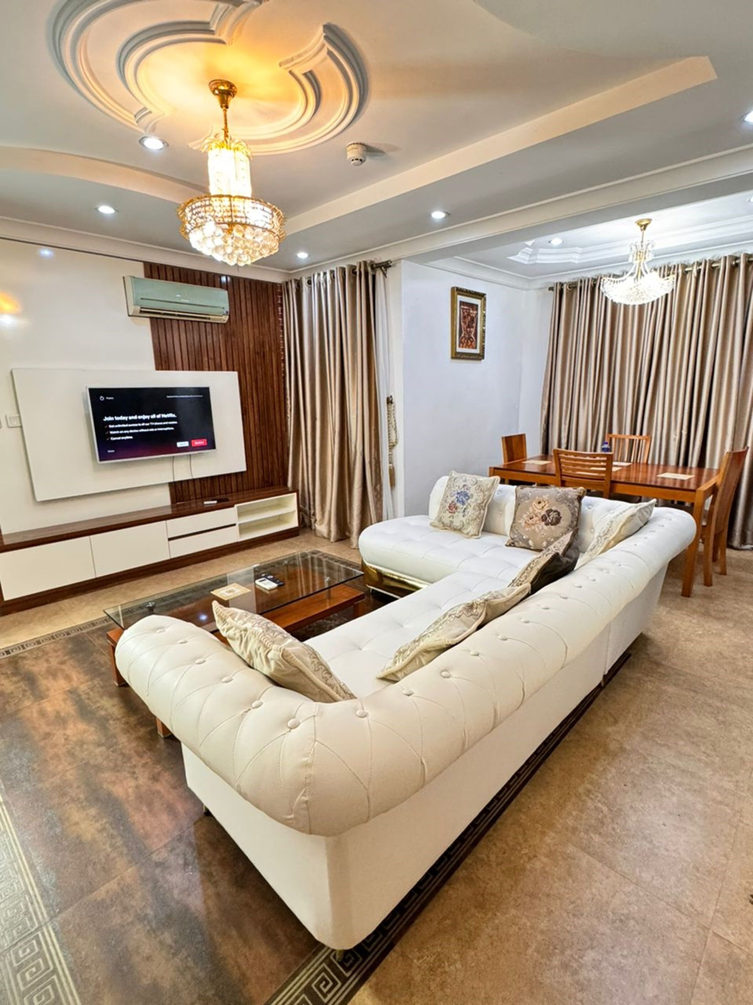 Suite, 2 habitaciones | Caja de seguridad en la habitación, escritorio y wifi gratis 