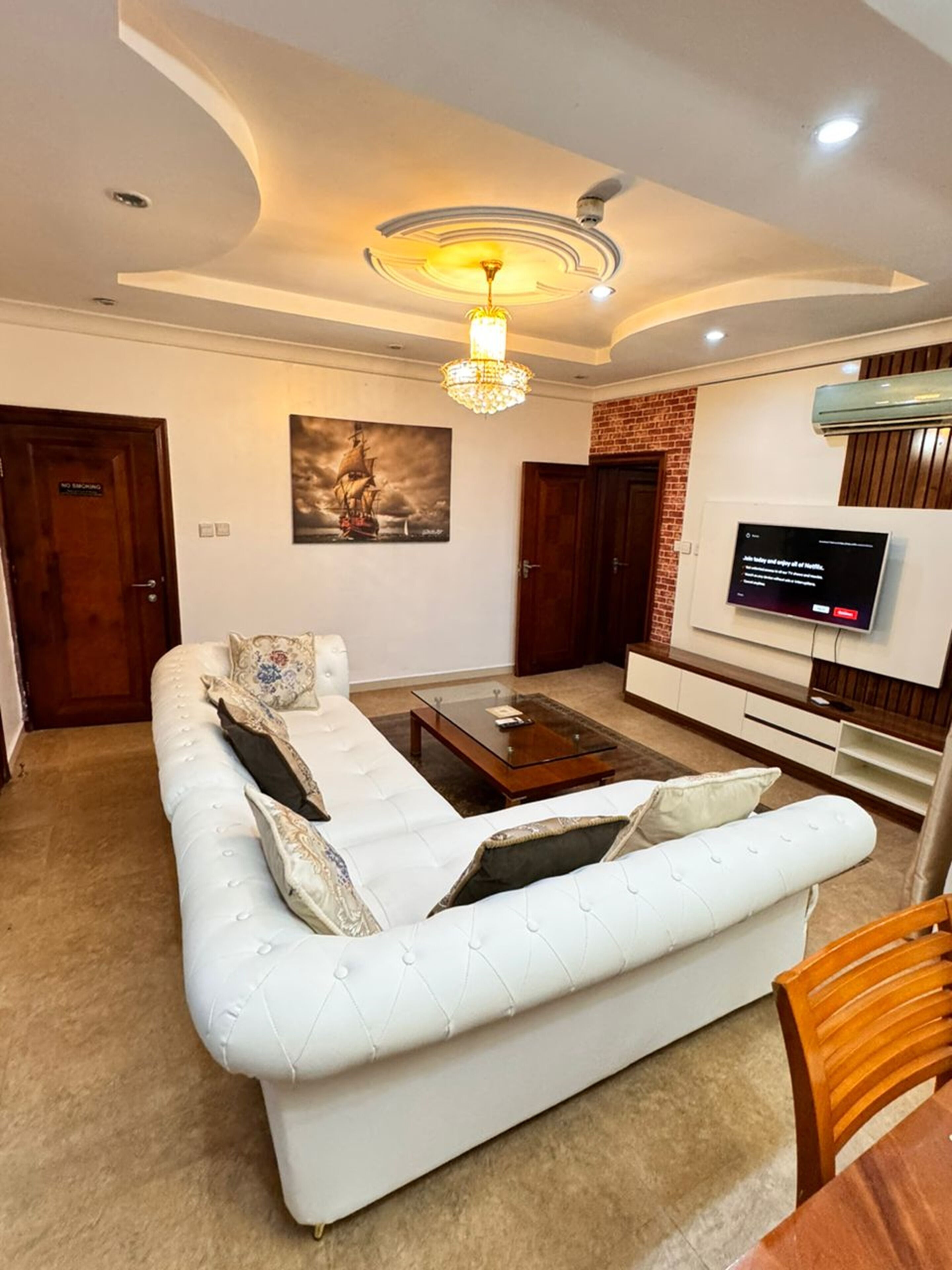 Televisión de pantalla plana