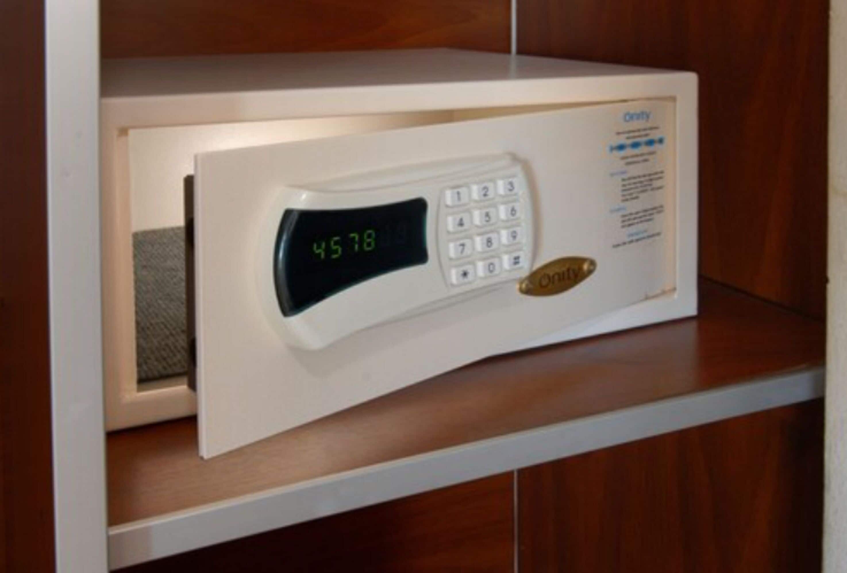 in-room safe, free cots/infant beds, bed sheets