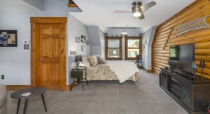 Deluxe Room, Ensuite, Mountain View (Tip Top) - Shirley's Bed and Breakfast (Roanoke)