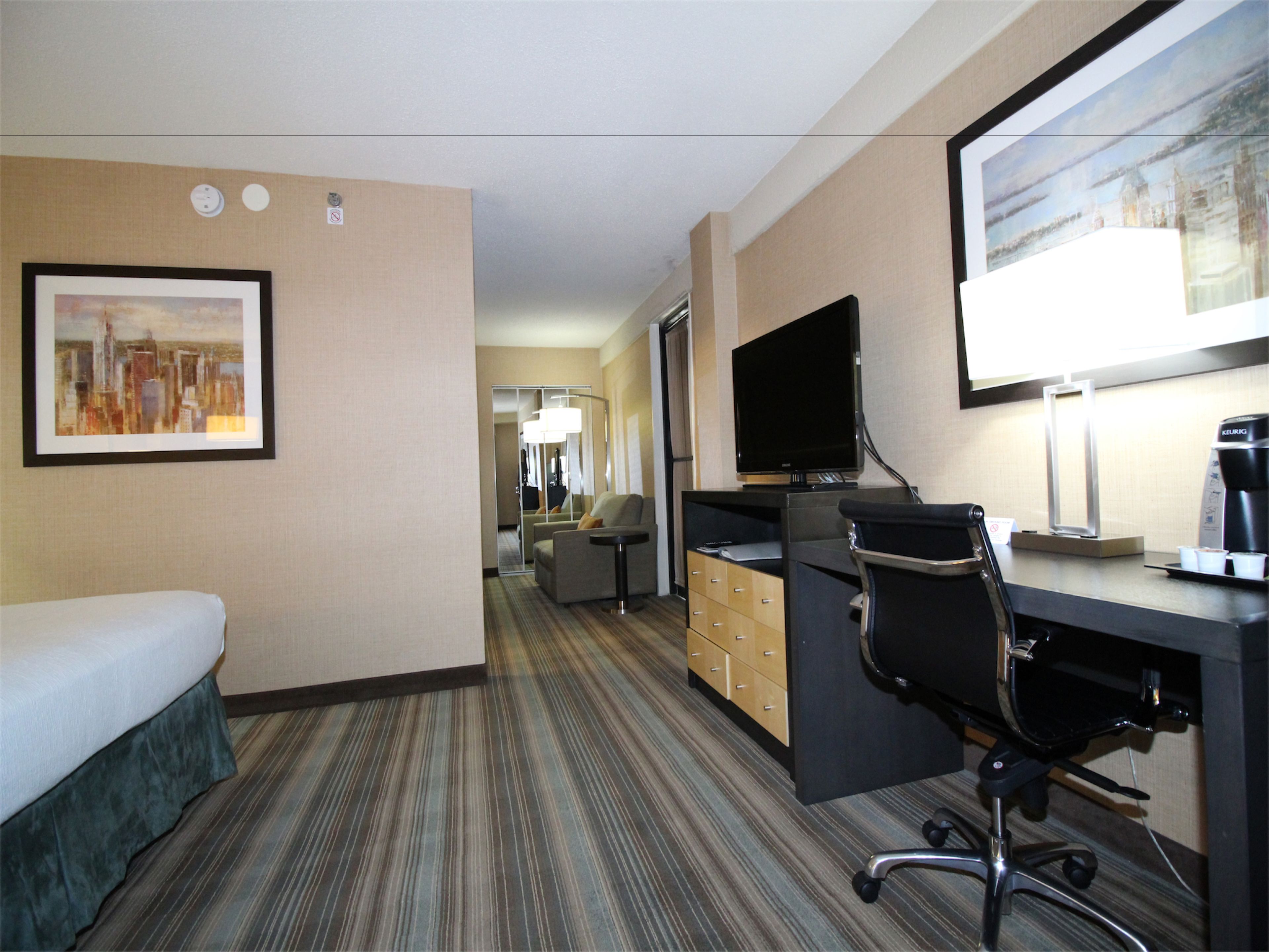 Centre d’affaires dans la chambre