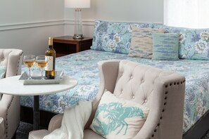 Rom, 1 kingsize-seng, tekjøkken (Fireplace) | Strykejern/-brett, barnesenger (inkludert) og wi-fi (inkludert)