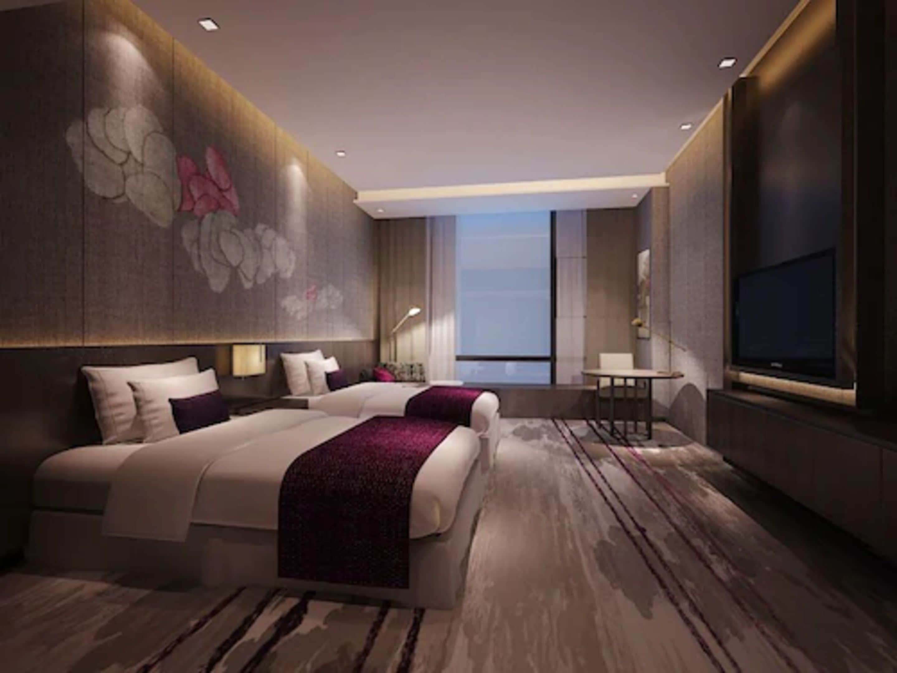 1 bedroom, down duvets, minibar, in-room safe