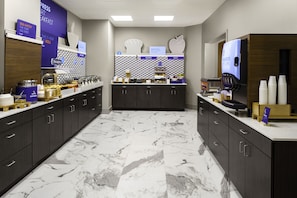 Gratis morgenmadsbuffet hver dag
