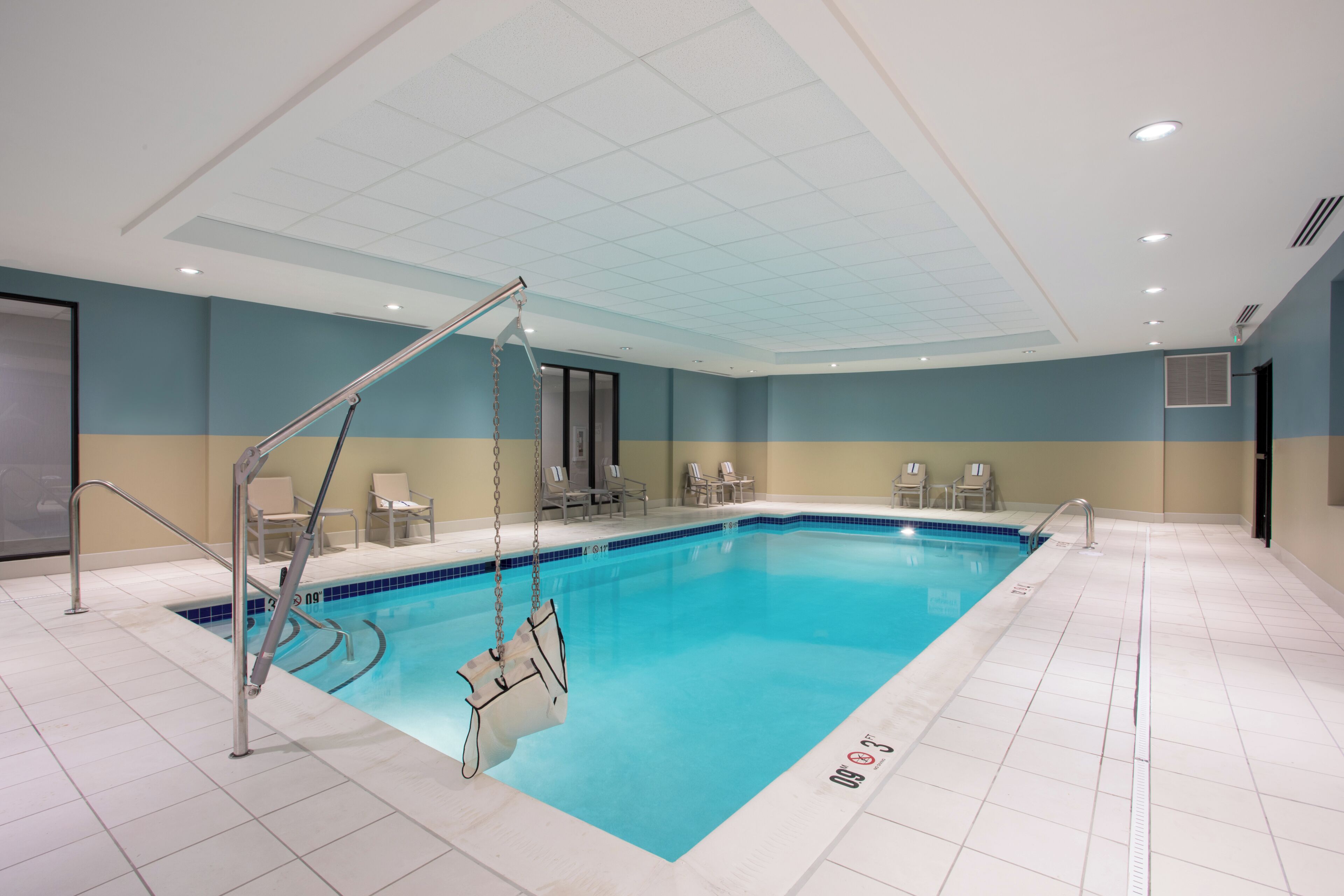 indoor pool, open 10:00 am to 10:00 pm, pool loungers