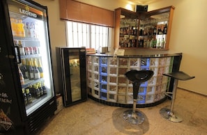 Bar (on property) - Viacasa Boutique Hotel (Lekki)