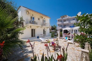 Terrace/patio - Paralia Studios (Corfu)