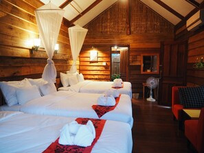 Mountain & Rice Field Villa | In-room safe, desk, free WiFi, bed sheets