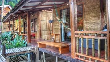 Kasi Mountain Over View Villa | Balcony