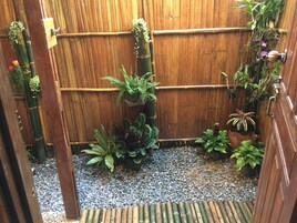 Mountain & Farm View Villa | Bathroom | Shower, free toiletries, hair dryer, towels