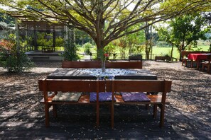 Outdoor dining - Love Pai Home (Pai)