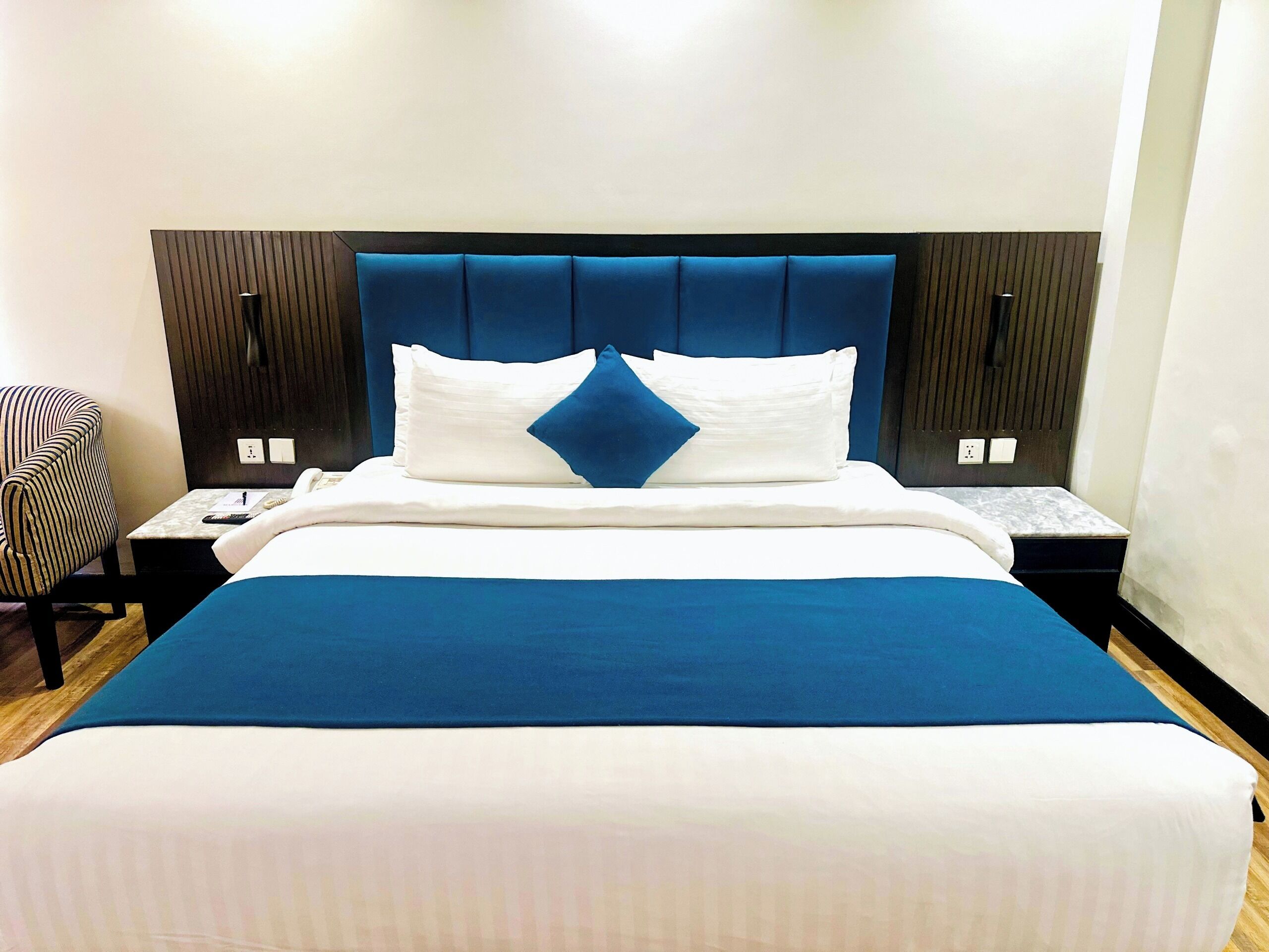 Chambre Simple Deluxe, vue ville | Salle de séjour