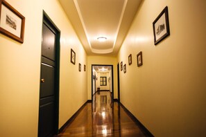 Hallway - Srisomboon Hostel (Trang)