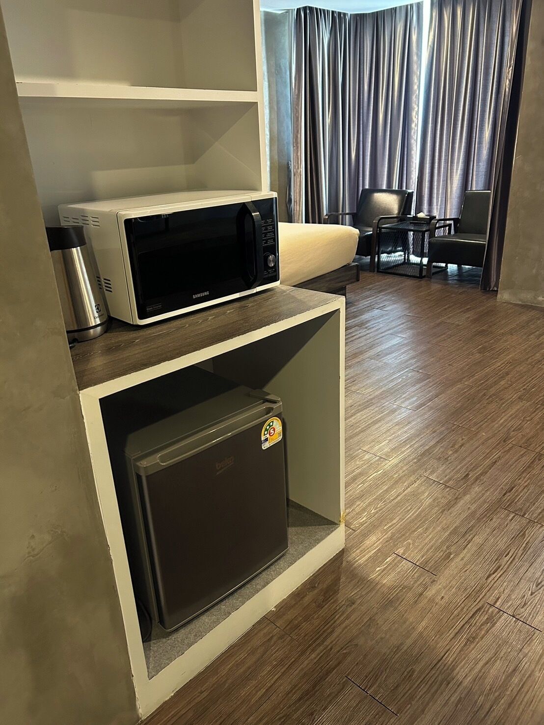 junior suite | 1 bedroom, premium bedding, in-room safe, desk
