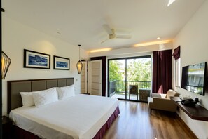 Familiekamer, 2 slaapkamers, kamers met tussendeur | Luxe beddengoed, een minibar, een kluis op de kamer