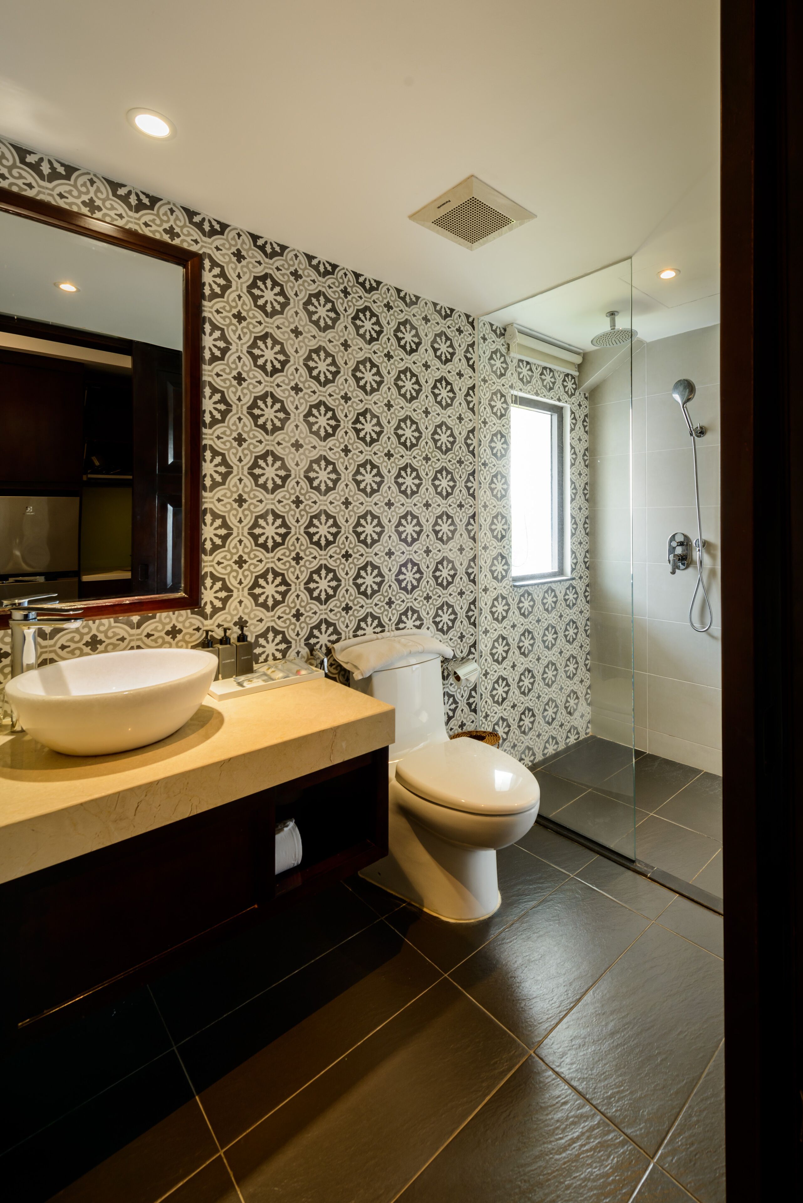 family suite | bathroom | free toiletries, hair dryer, bathrobes, slippers