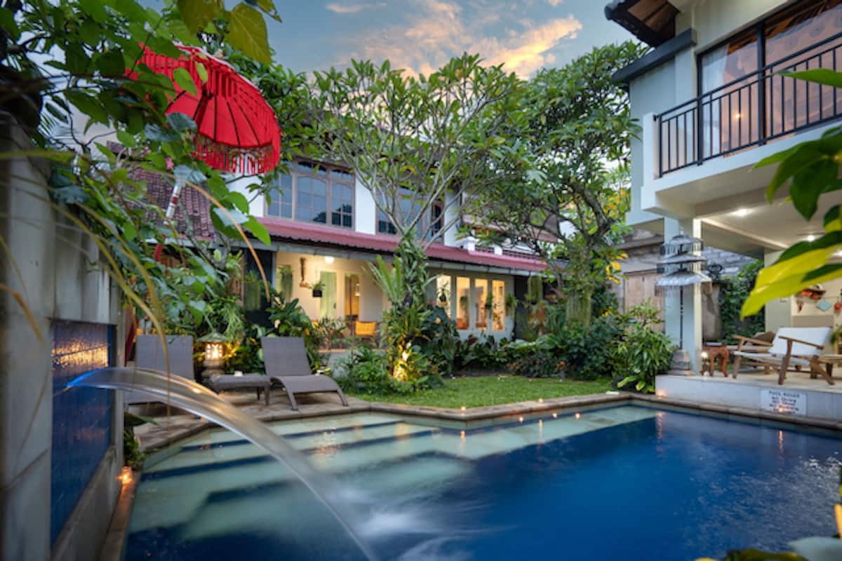 Signature Villa | Egyptian cotton sheets, premium bedding, minibar, in-room safe