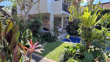 Vista al agua