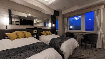 Ropa de cama de alta calidad, escritorio, cortinas opacas