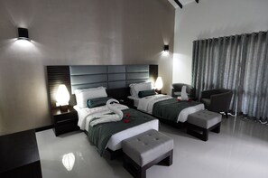 Premium bedding, minibar, in-room safe, desk - Oak Ray Elephant Lake (Avudangawa)