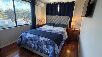 Deluxe Double Room, Shared Bathroom (5) | 1 bedroom, Egyptian cotton sheets, premium bedding, down duvets