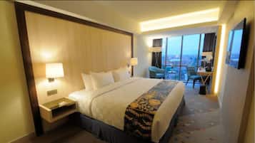 In-room safe, desk, blackout curtains, free WiFi