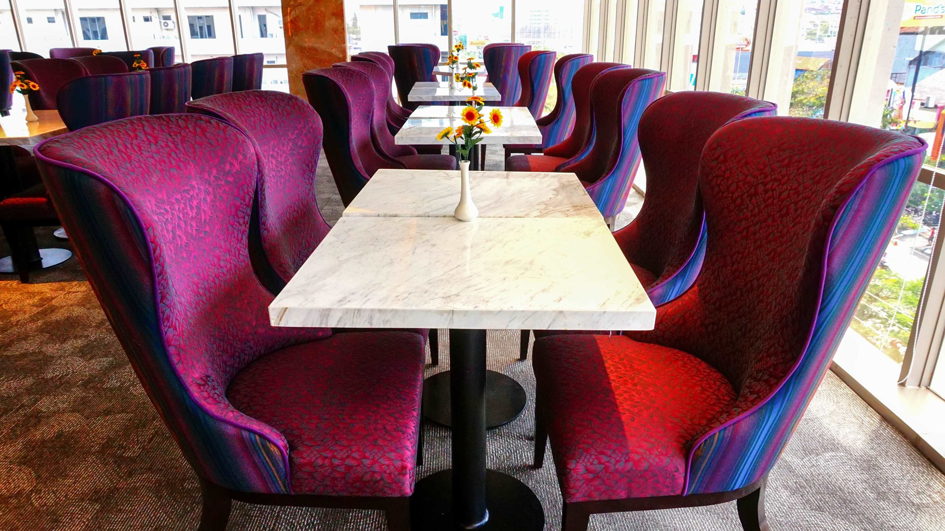 breakfast, lunch and dinner served