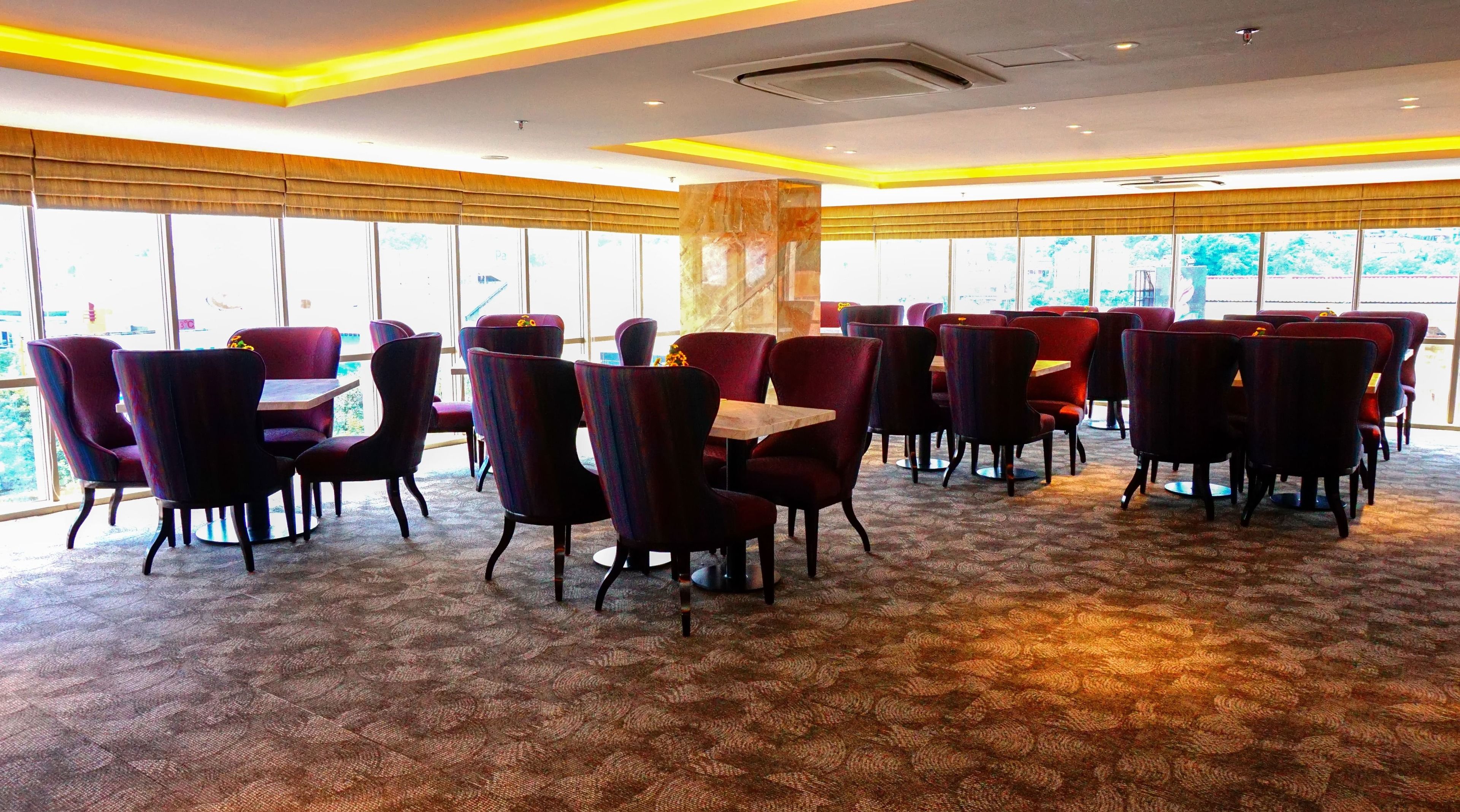 breakfast, lunch and dinner served