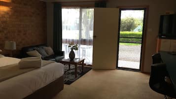 Phòng đôi, 1 giường cỡ king, bồn tắm thủy lực | Bàn ủi/dụng cụ ủi quần áo, truy cập Internet không dây miễn phí