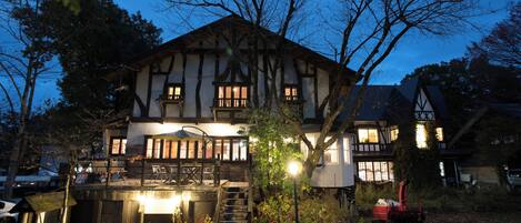 Front of property - evening/night