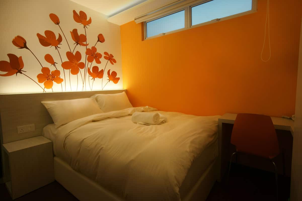 Basic Room | In-room safe, desk, soundproofing, iron/ironing board