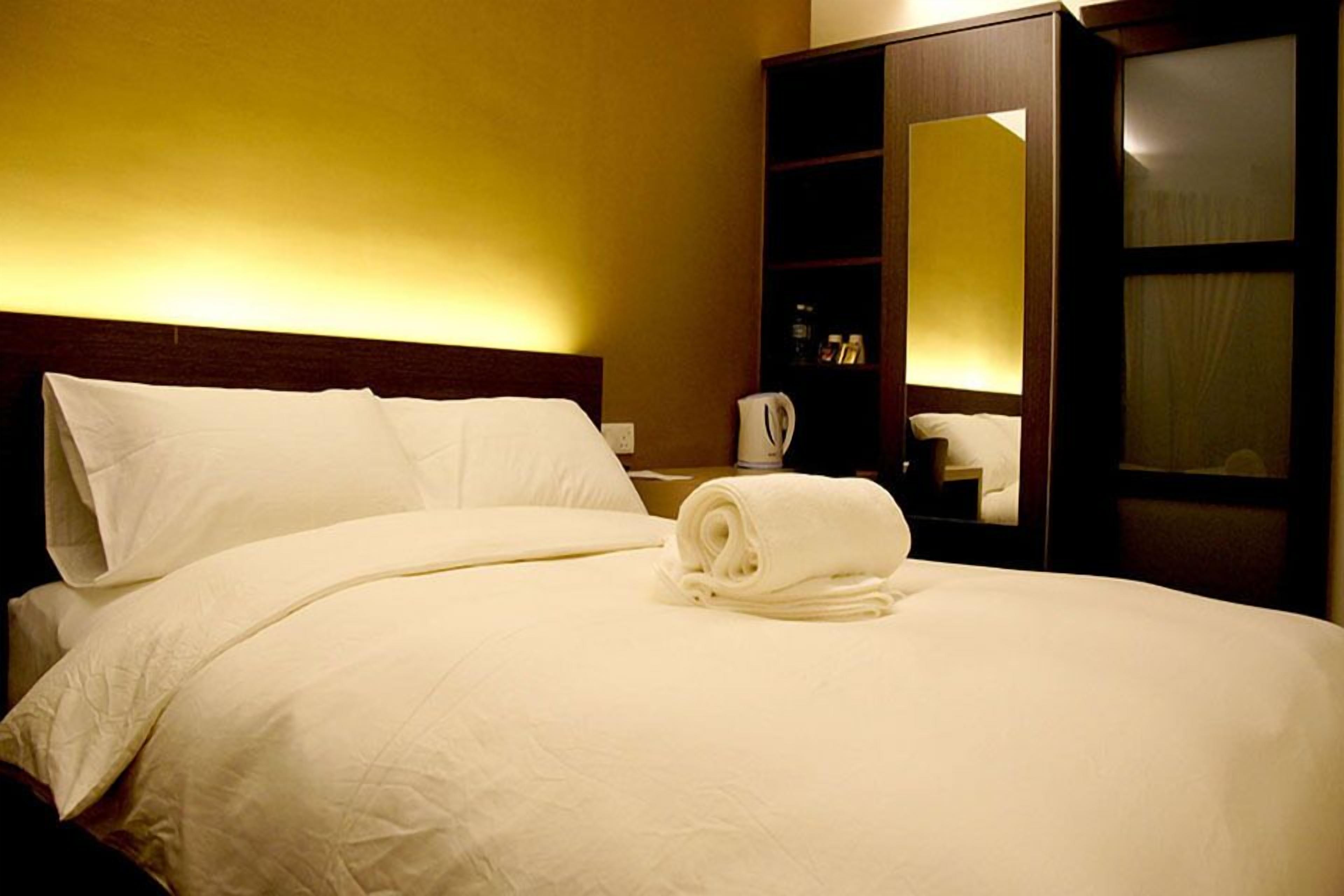 in-room safe, desk, soundproofing, iron/ironing board