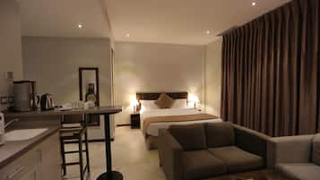Suite Studio Junior, 1 chambre, coin cuisine, vue ville