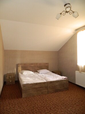 Chambre Double ou avec lits jumeaux, salle de bains commune | Salle de bain