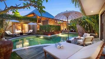 Vila, beberapa kamar, pemandangan kolam renang | Pemandangan dari kamar