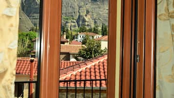 Neljän hengen huone (Meteora View) | Silitysrauta/-lauta, ilmainen Wi-Fi