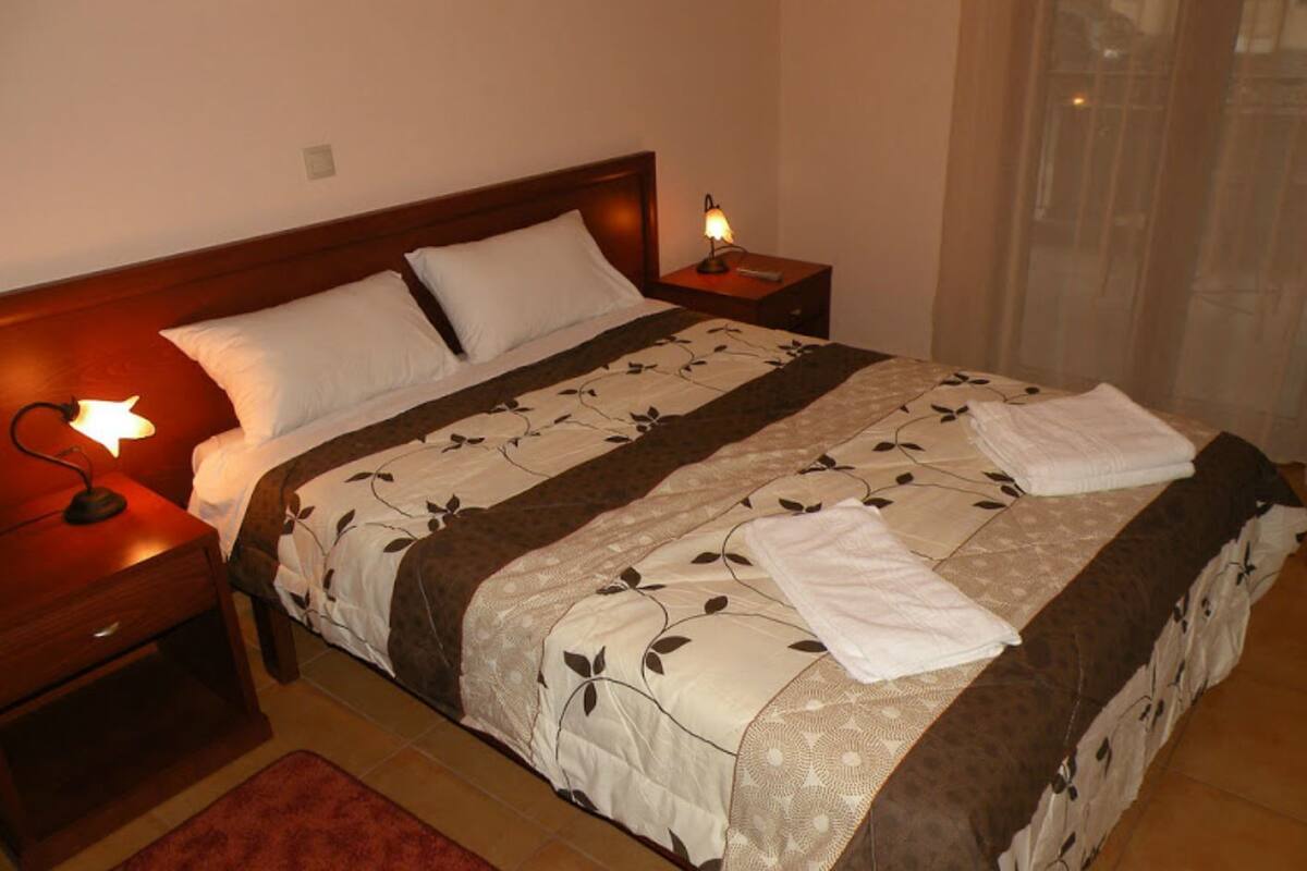 Iron/ironing board, free WiFi