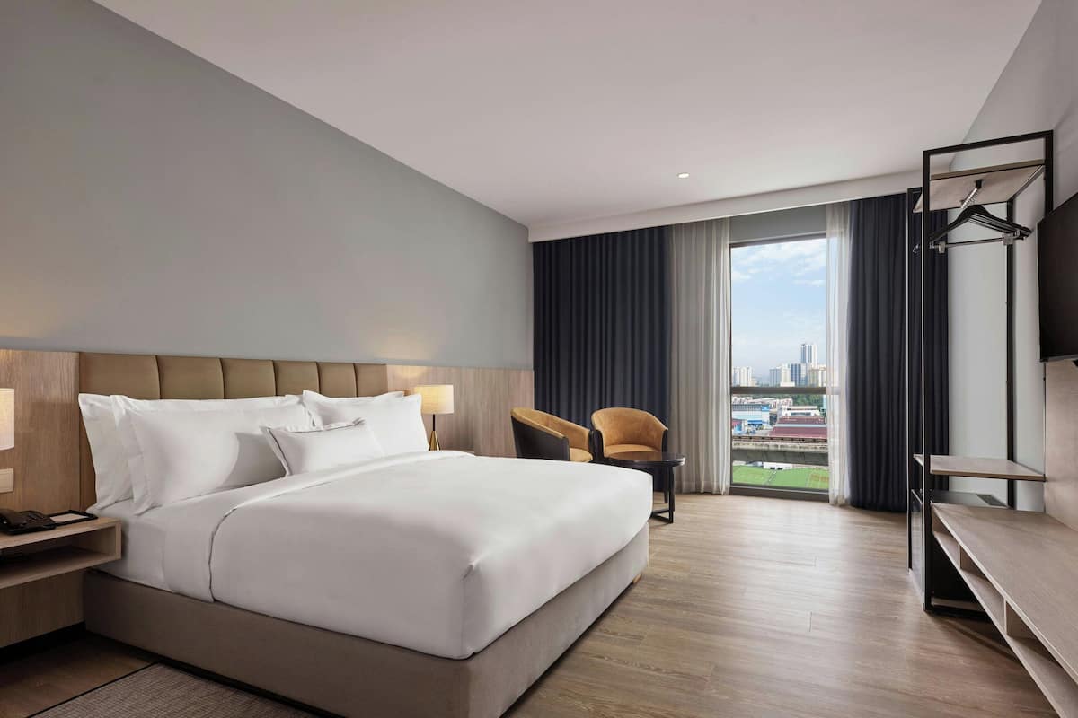 Junior Suite, 1 Bedroom | In-room safe, desk, blackout drapes, soundproofing