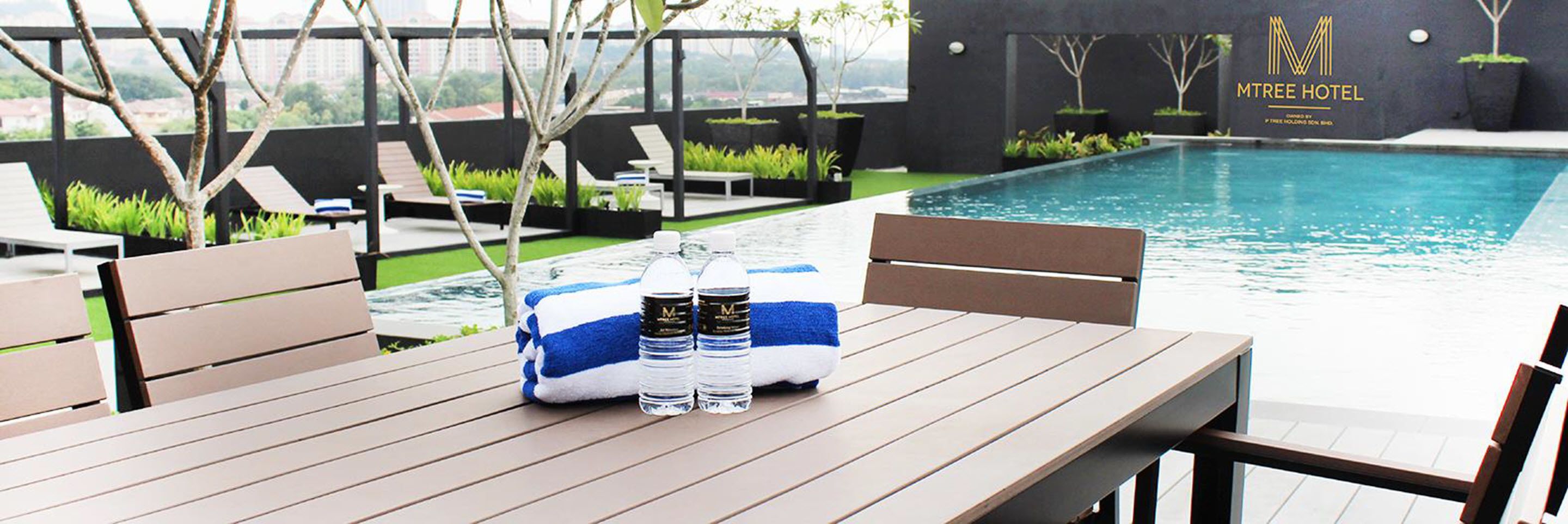 outdoor pool, pool loungers