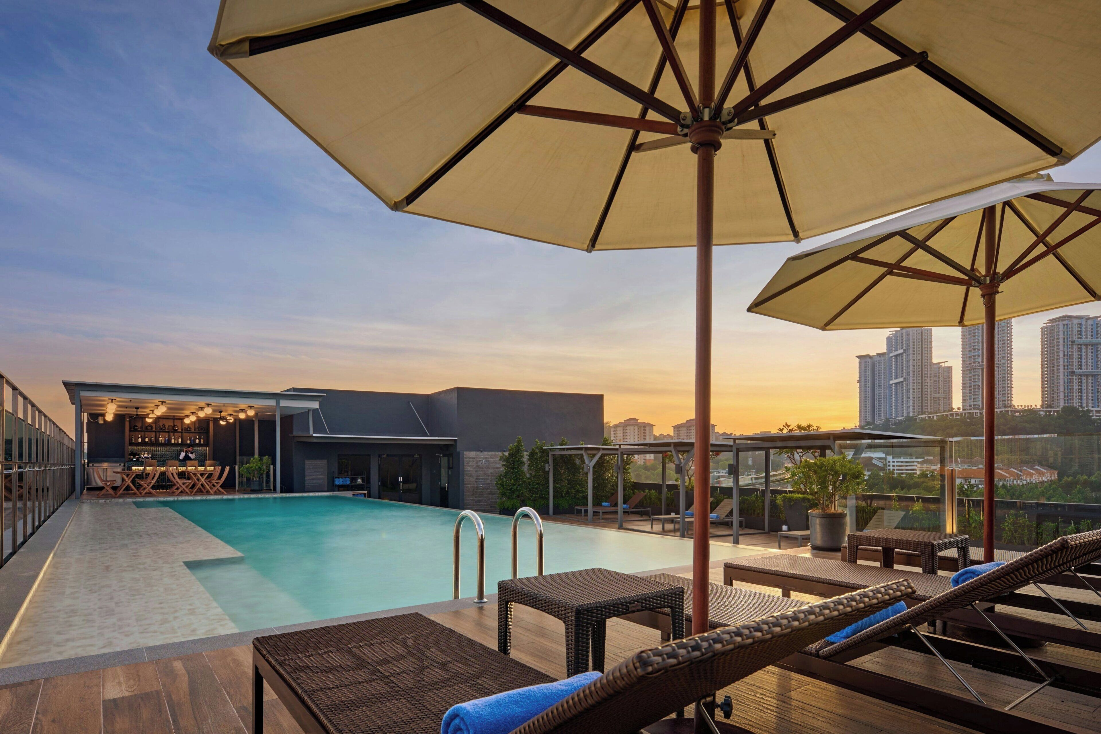 Outdoor pool, pool loungers