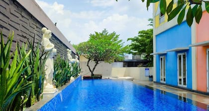 Front One Hotel Purwodadi
