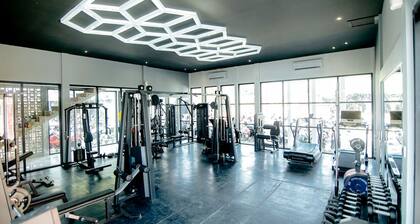 Front One Hotel Purwodadi