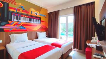 Deluxe Twin Room | Premium bedding, in-room safe, desk, soundproofing