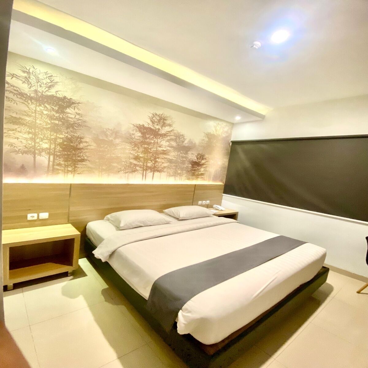 豪華雙人房 | 高級寢具、房內夾萬、書桌、隔音