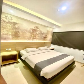 Deluxe-Doppelzimmer | Hochwertige Bettwaren, Zimmersafe, Schreibtisch, schallisolierte Zimmer