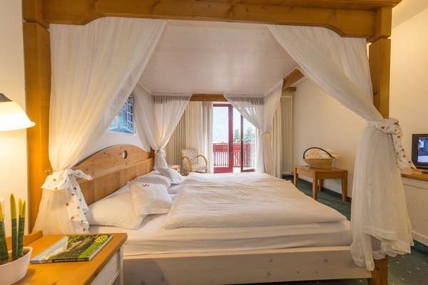 Deluxe Double Room | In-room safe, desk, cribs/infant beds, free WiFi