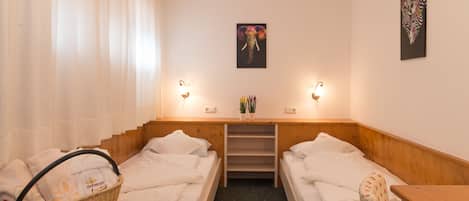 Coffres-forts dans les chambres, bureau, lits bébé (en supplément)