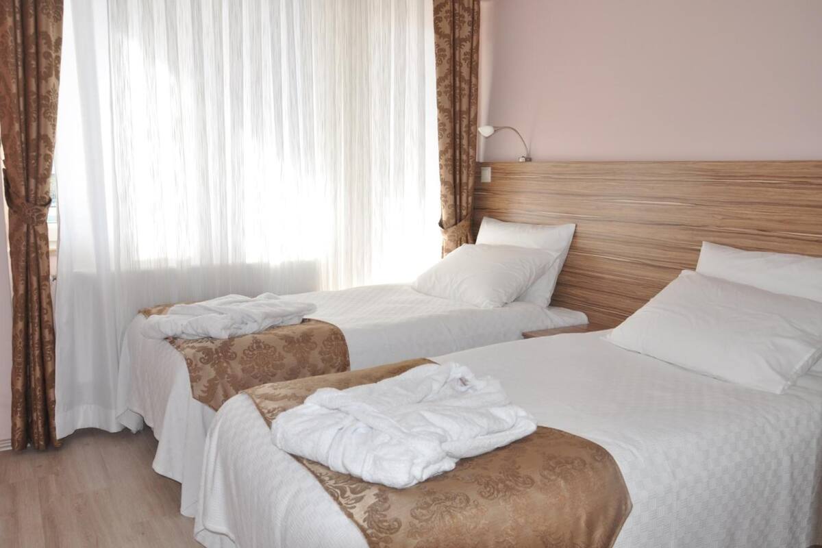 1 bedroom, premium bedding, minibar, in-room safe